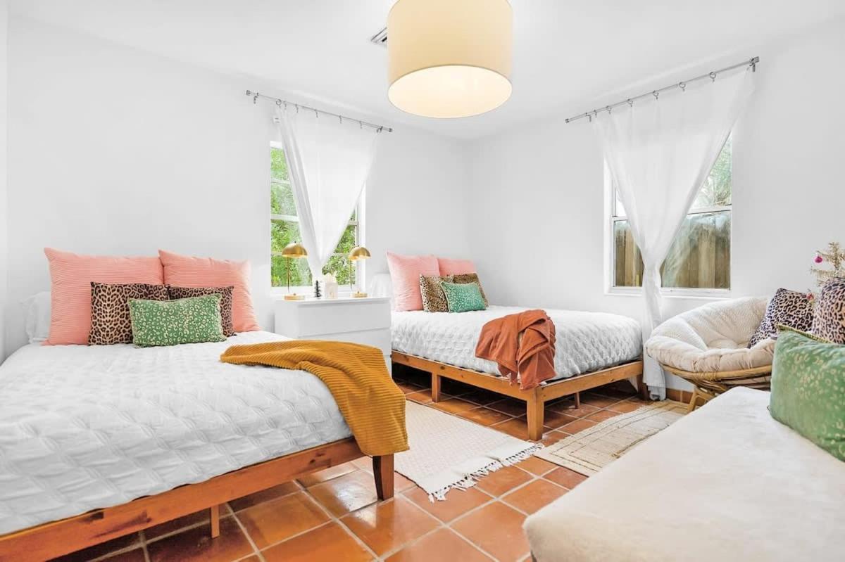 Pink House Prime Location Walk To Downtown Dogs Ok Villa เซนต์ออกัสติน ภายนอก รูปภาพ